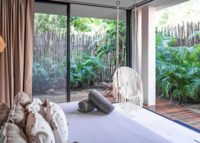 Essentia Luxury Jungle 2br With Private Pool