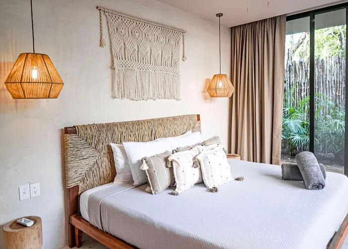 Apartment Essentia Luxury Jungle 2br With Private Pool