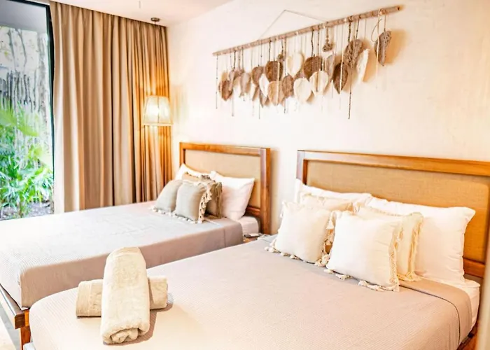 Essentia Luxury Jungle 2br With Private Pool