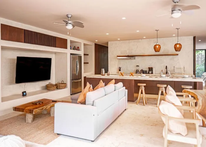 Essentia Luxury Jungle 2br With Private Pool