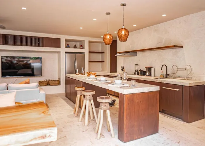 Essentia Luxury Jungle 2br With Private Pool *