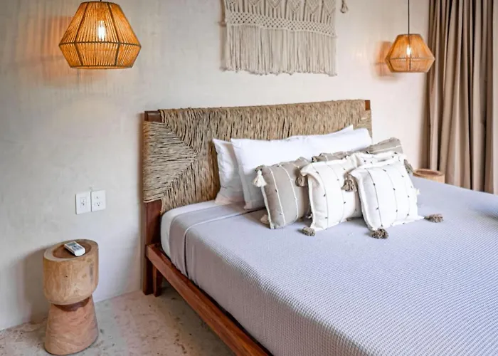 Essentia Luxury Jungle 2br With Private Pool